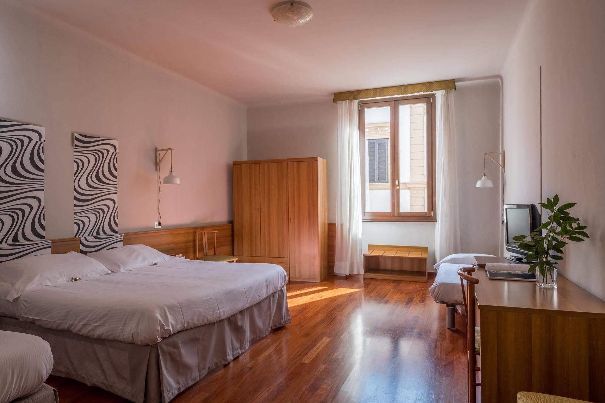 Hotel Colomba Firenze Bagian luar foto