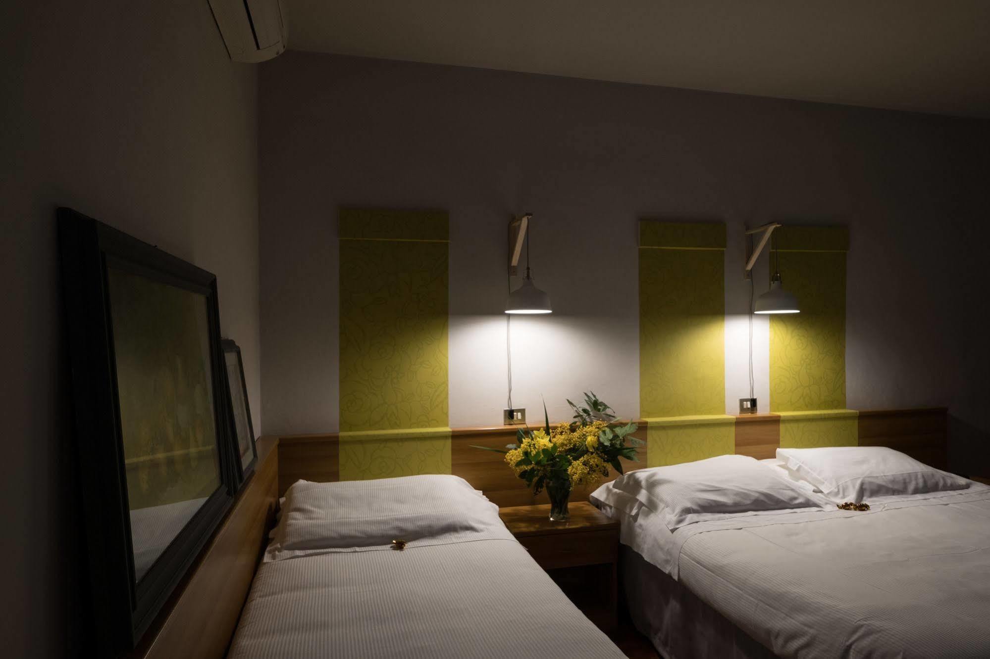 Hotel Colomba Firenze Bagian luar foto